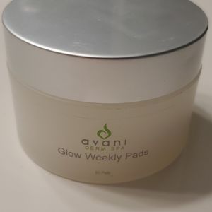 Avani Glow pads